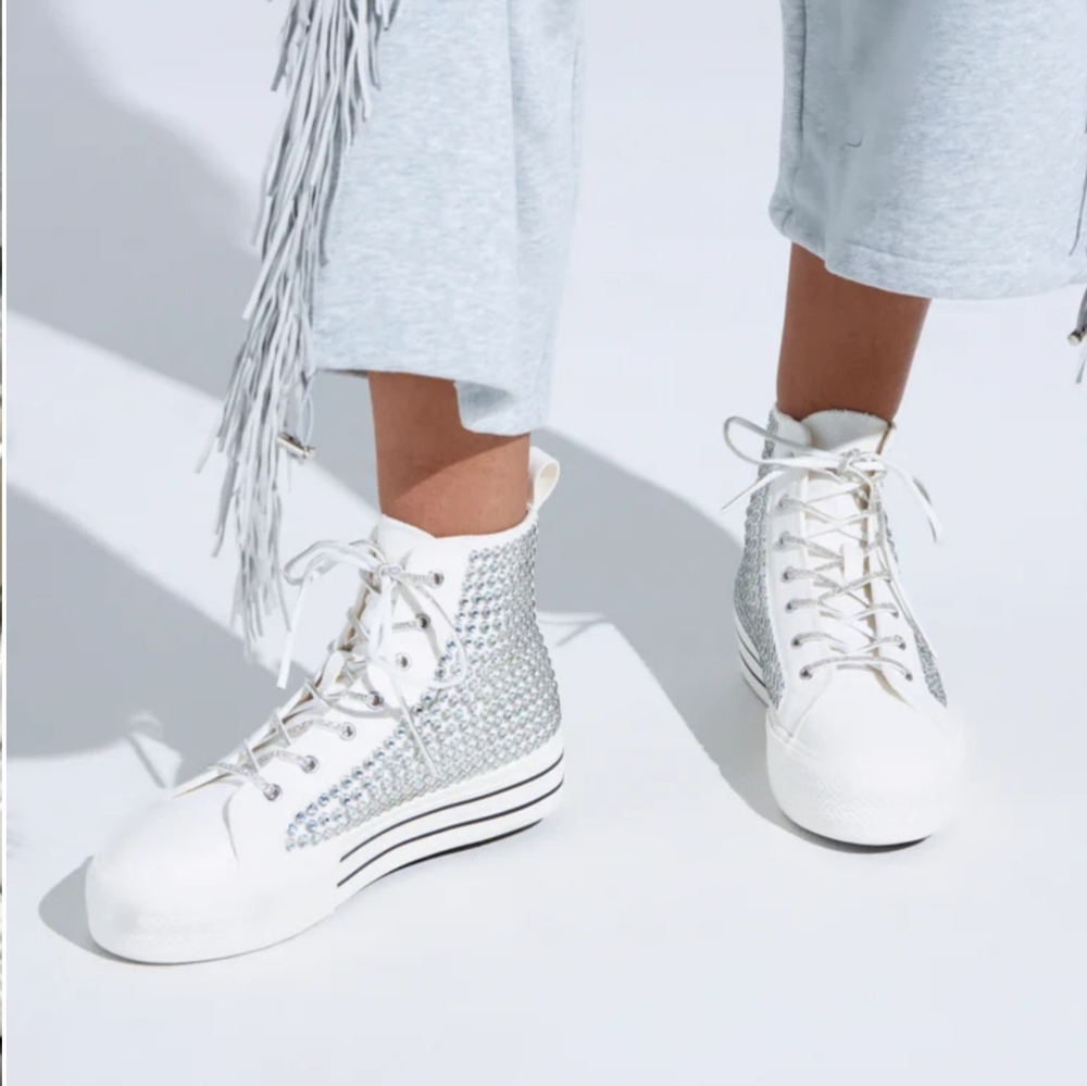 * Akira Womens Azalea Wang Zafrina Rhinestones High Top Sneaker White Size 6